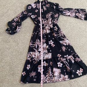 BOOHOO Women’s Turtle Neck Chiffon 3/4 Sleeve Floral Midi Dress Size 4 EUC